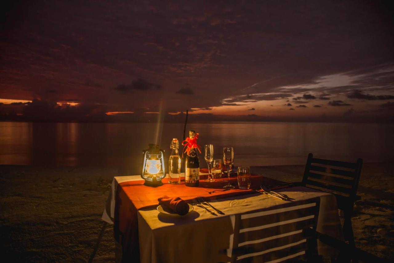 Reveries Maldives Gan  Eksteriør billede
